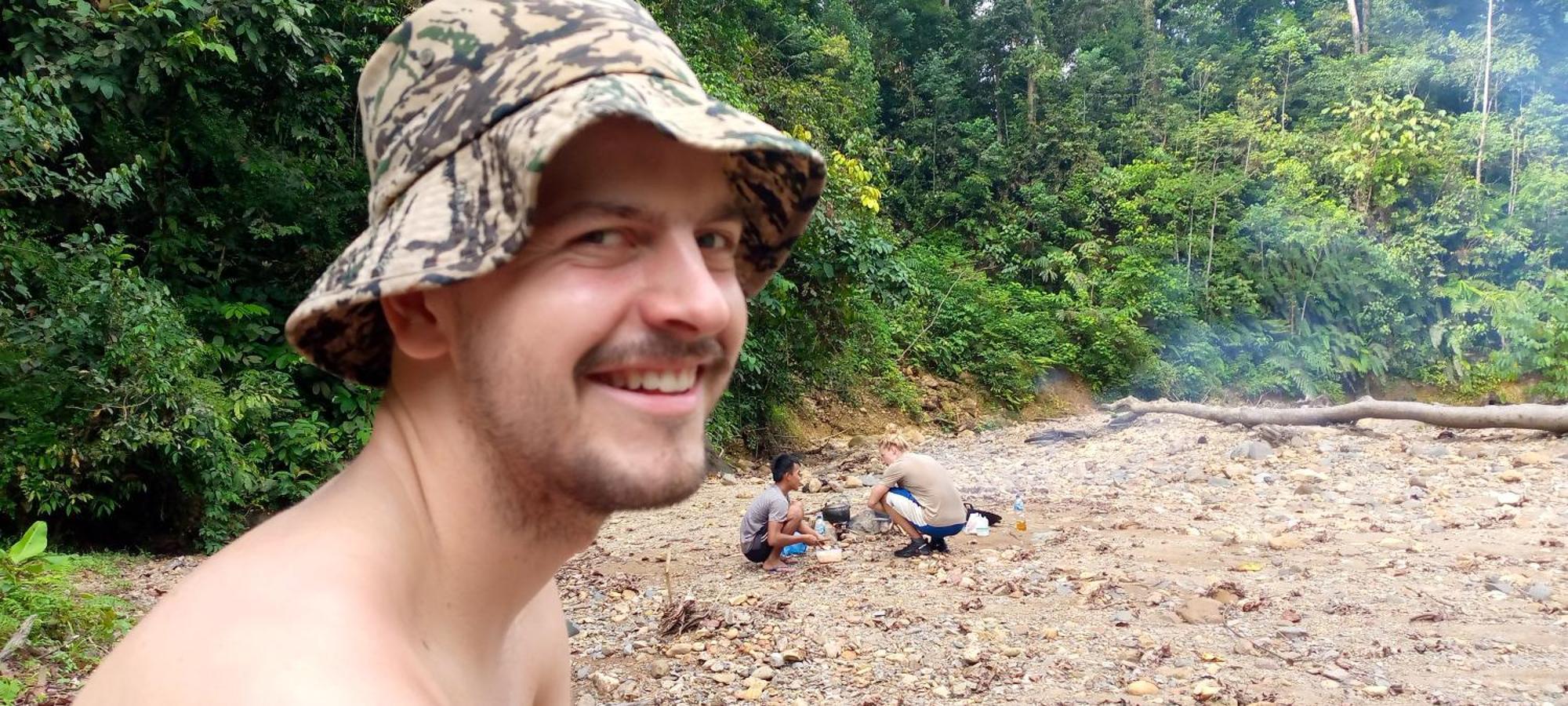 Asim Paris Guesthouse & Jungle Trekking Bukit Lawang Ngoại thất bức ảnh