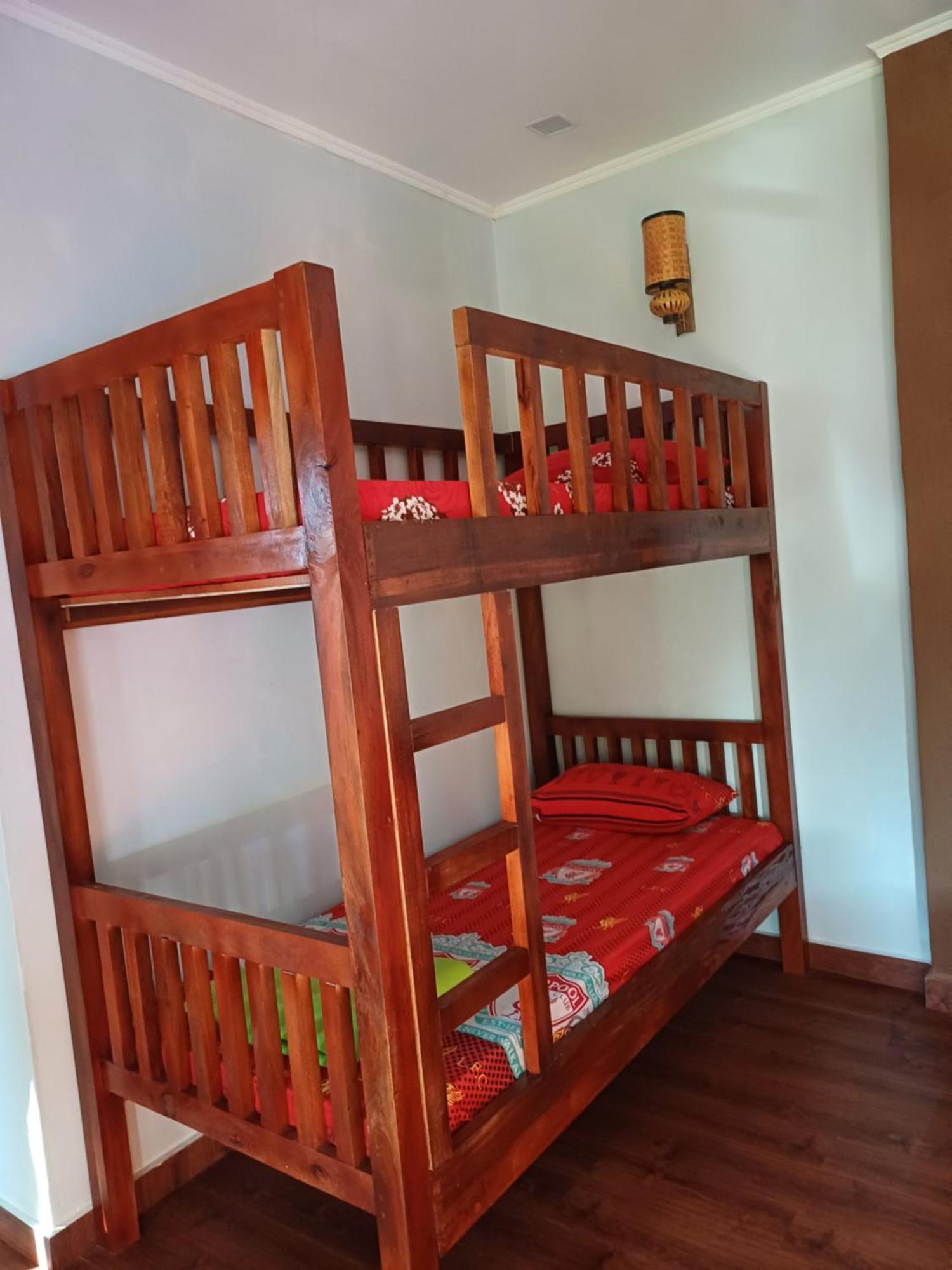 Asim Paris Guesthouse & Jungle Trekking Bukit Lawang Ngoại thất bức ảnh